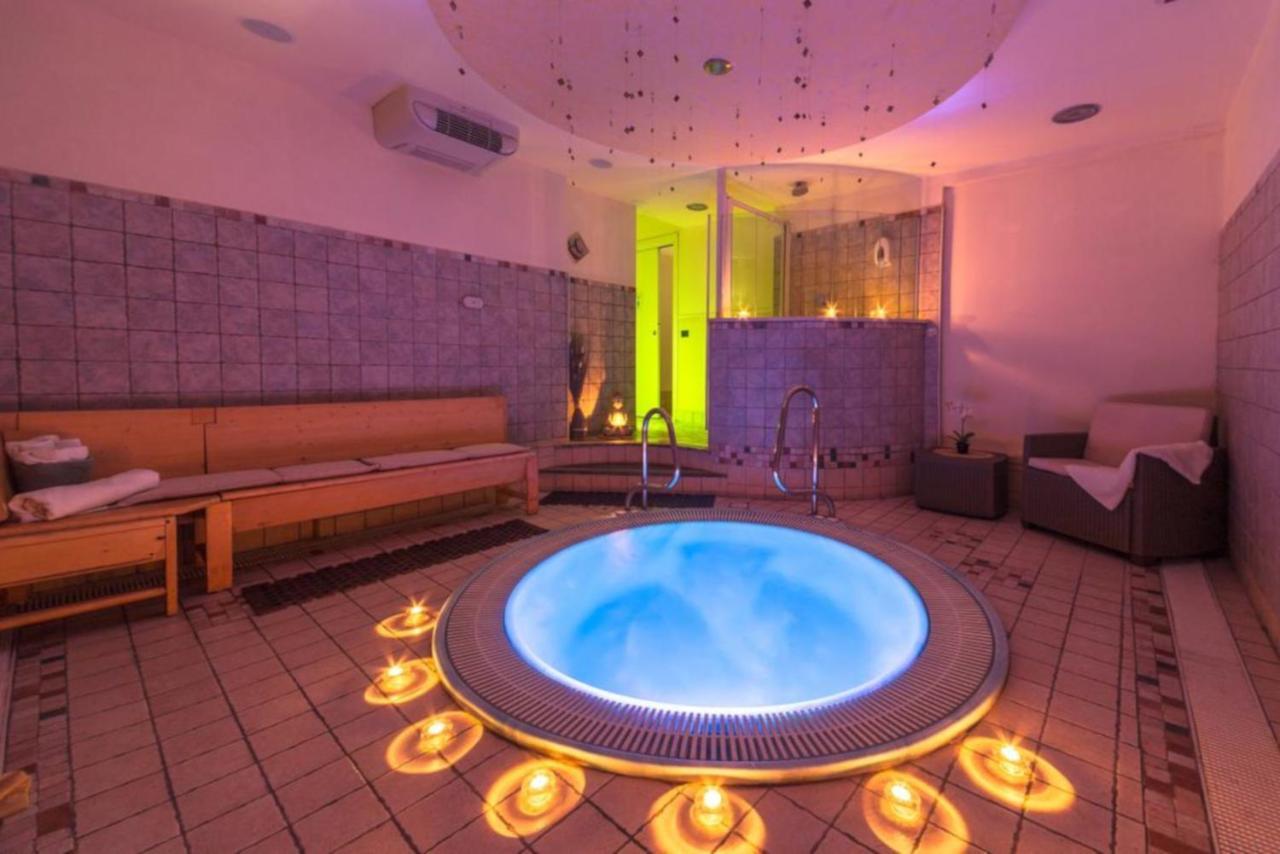 Hotel Palma Benessere ريميني المظهر الخارجي الصورة