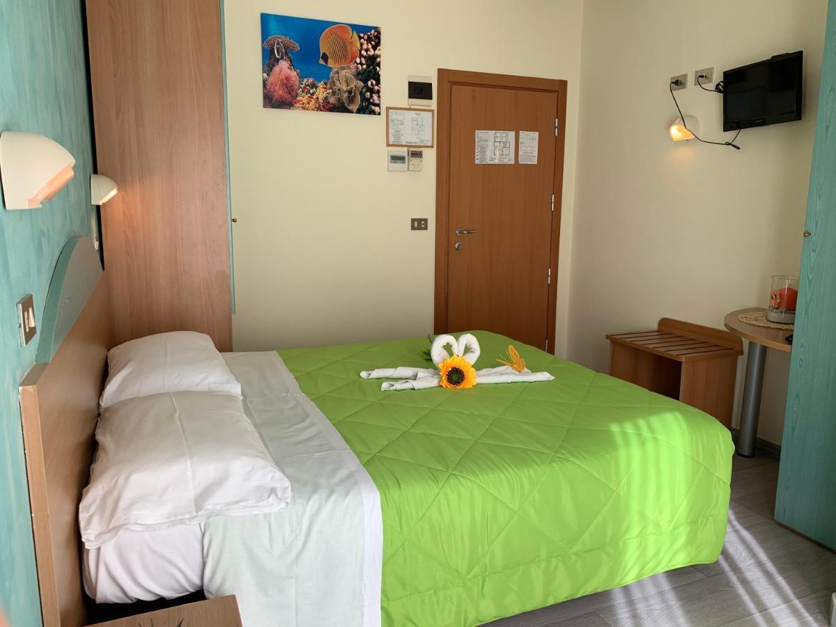 Hotel Palma Benessere ريميني المظهر الخارجي الصورة