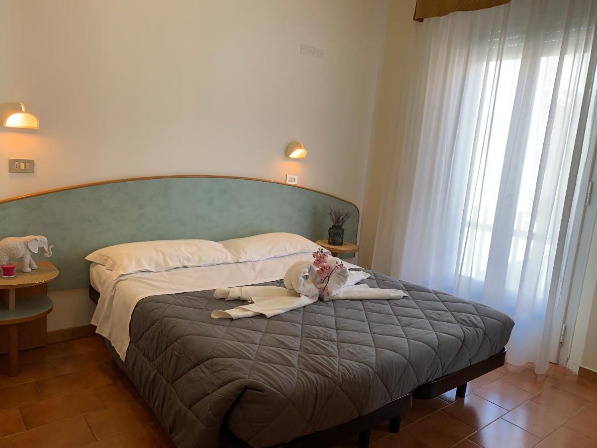 Hotel Palma Benessere ريميني المظهر الخارجي الصورة