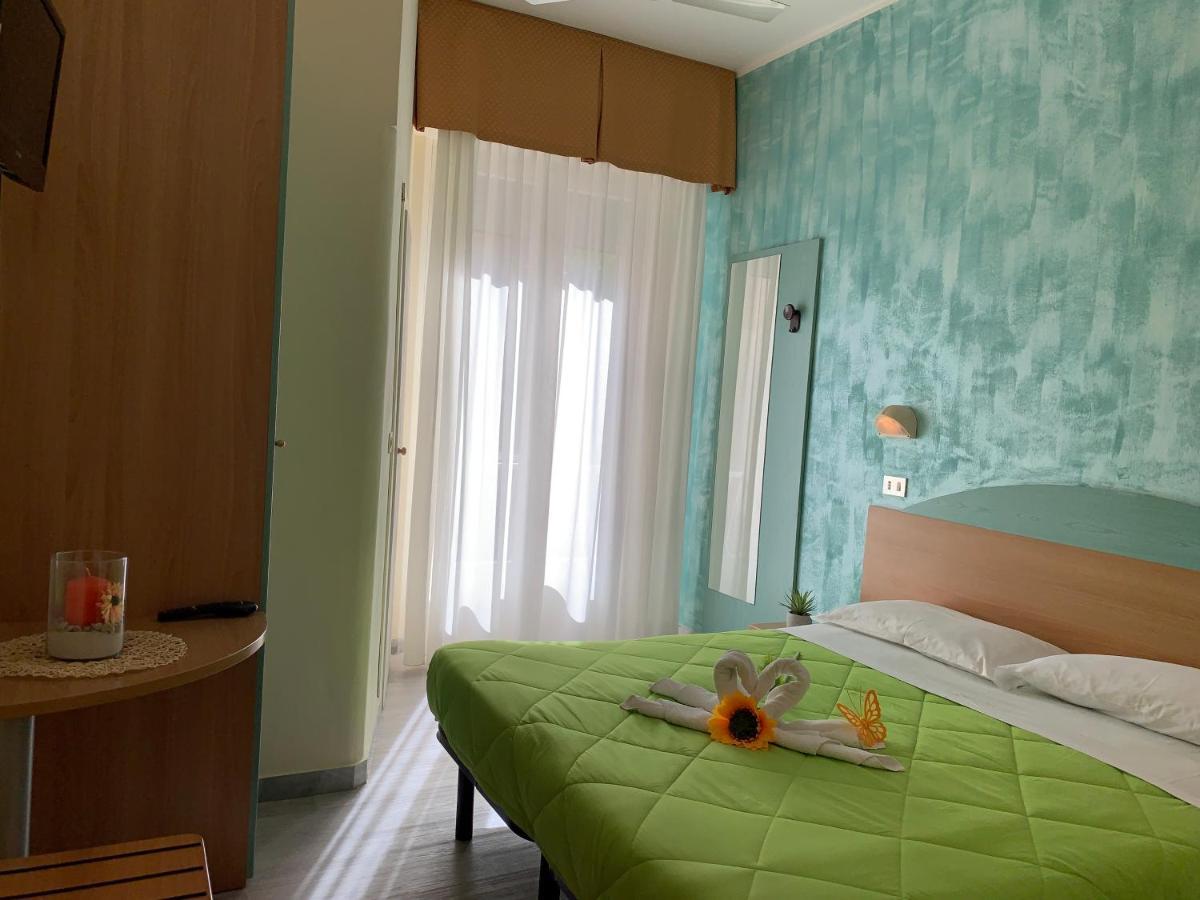 Hotel Palma Benessere ريميني المظهر الخارجي الصورة
