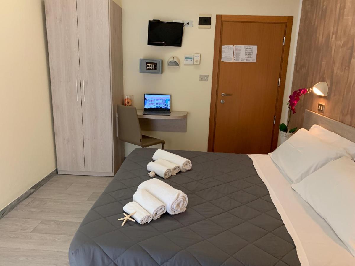 Hotel Palma Benessere ريميني المظهر الخارجي الصورة