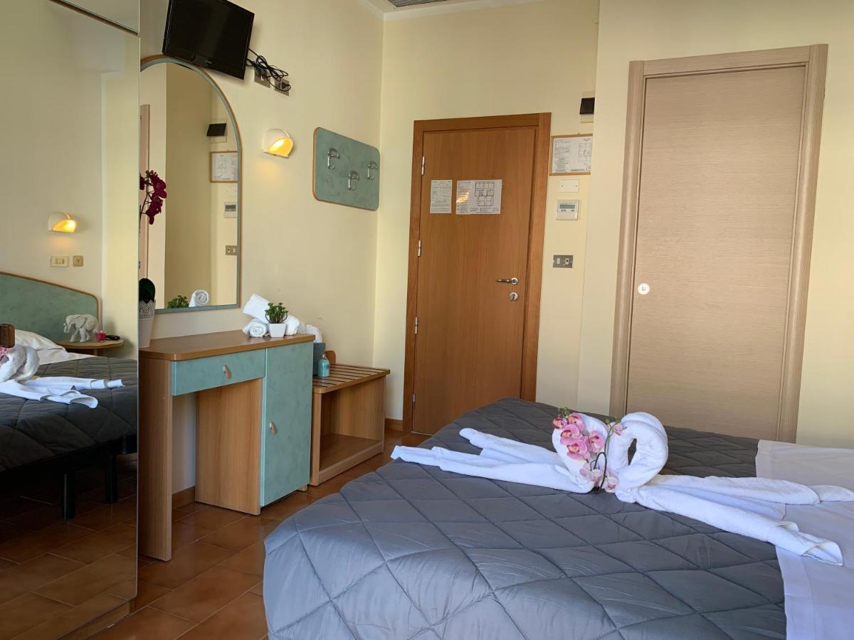Hotel Palma Benessere ريميني المظهر الخارجي الصورة