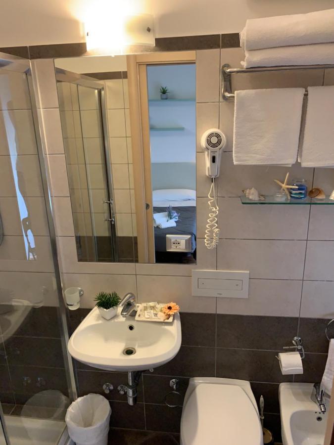 Hotel Palma Benessere ريميني المظهر الخارجي الصورة